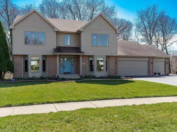 3442 Valley Woods Dr, Cherry Valley, IL 61016