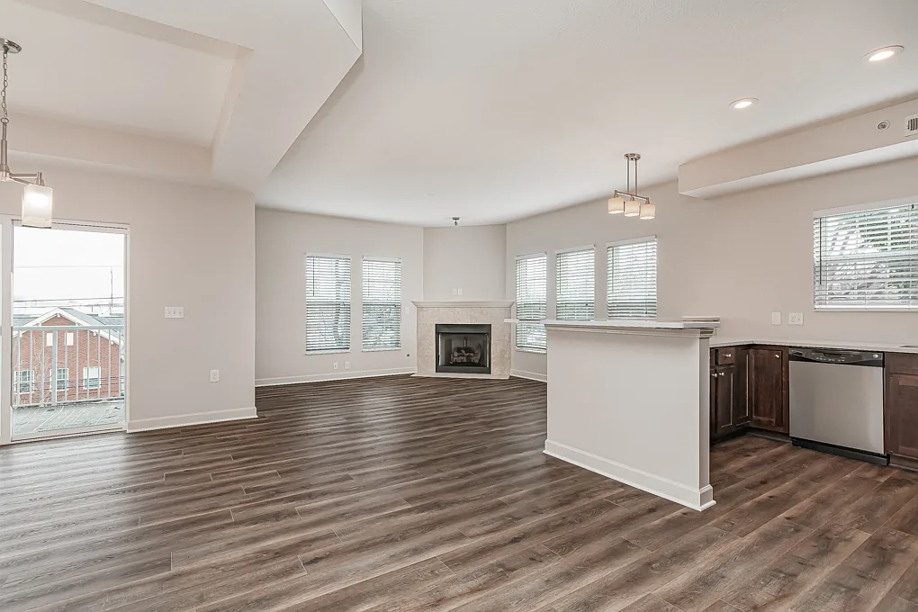 Building Photo - 805 Proprietors Rd #201