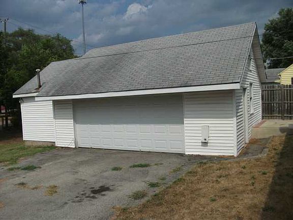 3rd image of 135 West St