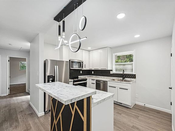 5th image of 9870 Monarch Dr