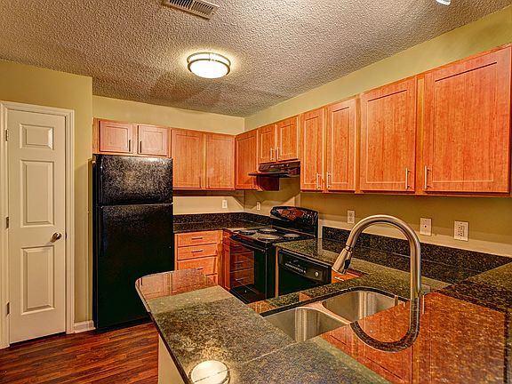 3rd image of 1992 Hyde Dr APT F