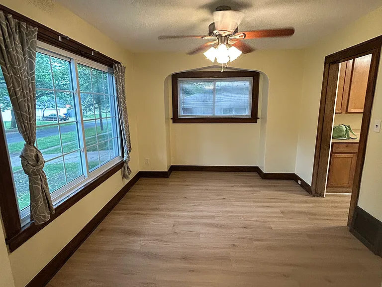5825 Foth Dr — Photo 3