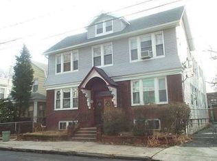 150-152 Dewey St, Newark, NJ 07112