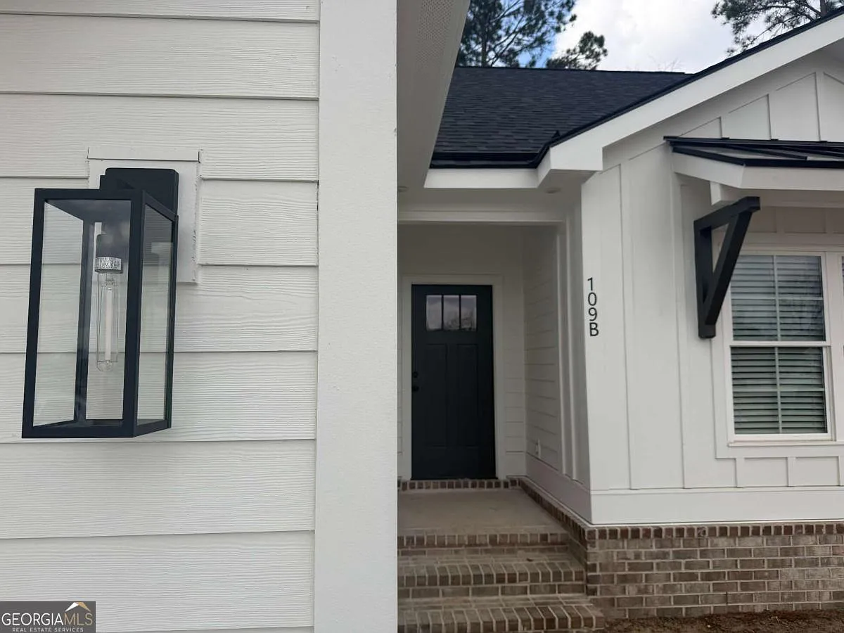 2 bed, 2.5 bath, 1228 sqft, $2,150 — Photo 2