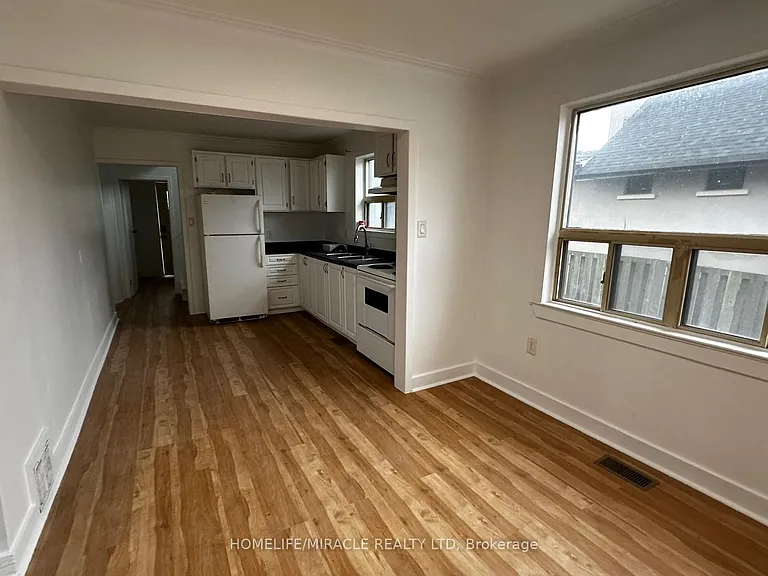 33 Jeavons Ave #ENTIRE HOUSE — Photo 22