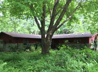325 Corning Dr, Bratenahl, OH 44108