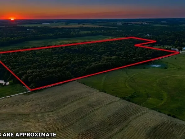 Zellner Rd, Green Ridge, MO 65332