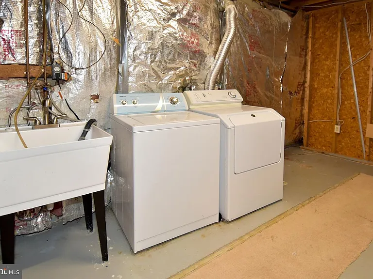 4037 Broadwire Dr — Photo 42