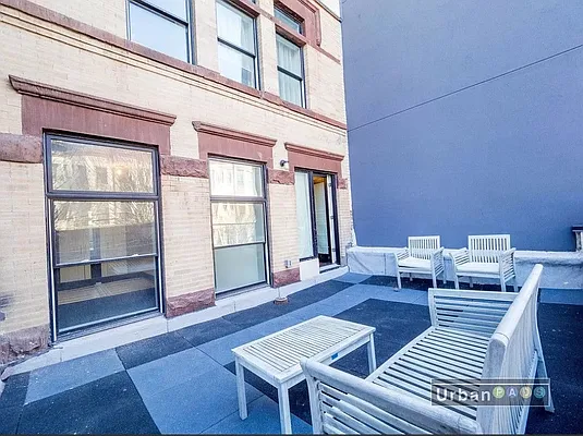 Rented by Zee Management LLC | media 25