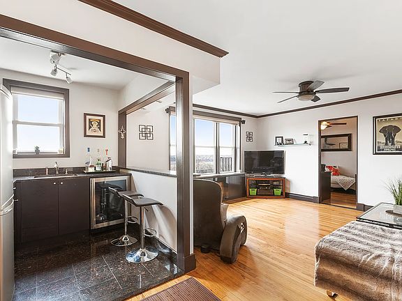 3rd image of 4420 Douglaston Pkwy APT 7G