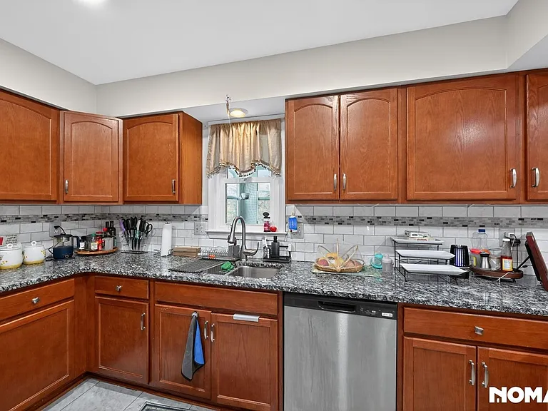 13648 Spinning Wheel Dr — Photo 13