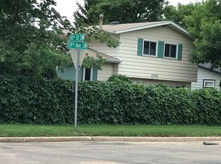 1001 19th Ave SW, Minot, ND 58701