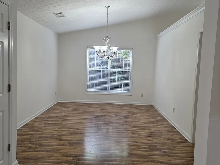 4585 Brook Farms Ct — Photo 3