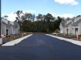 54 Canterbury Rd, Plainfield, CT 06374