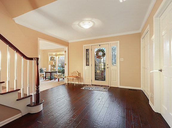 4th image of 17001 S Meadowcrest Dr