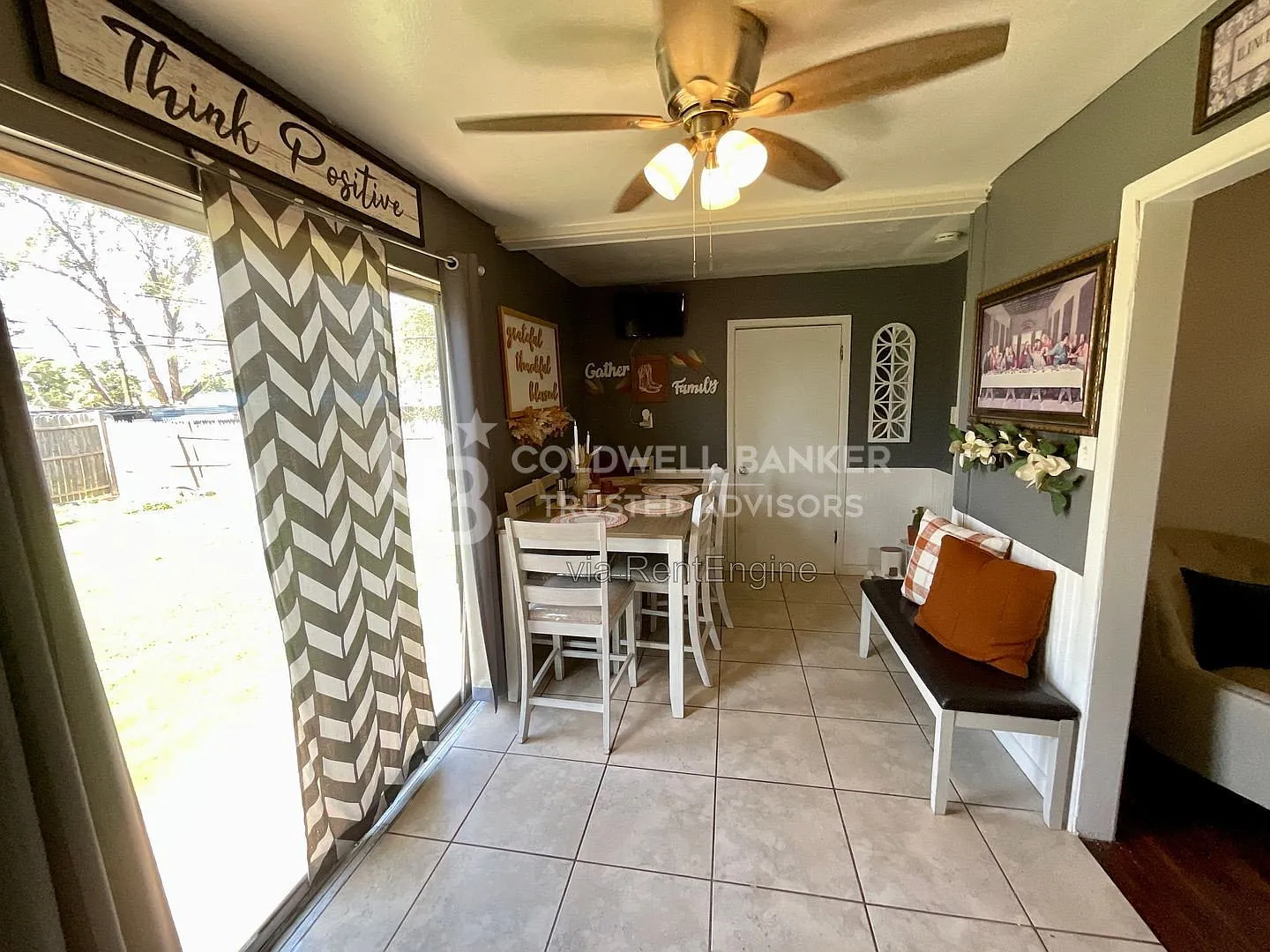 3 bed, 1.5 bath, 1308 sqft, $999 — Photo 4