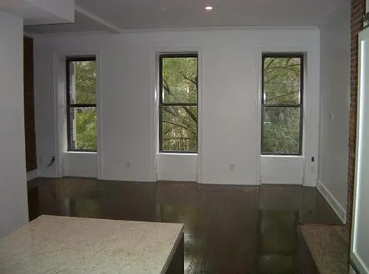 Rented by City Connections Realty | media 31