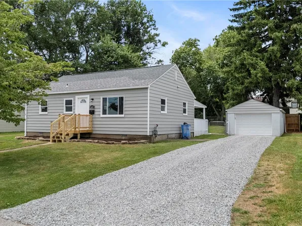 2659 Virginia Dr, New Kensington, PA 15068