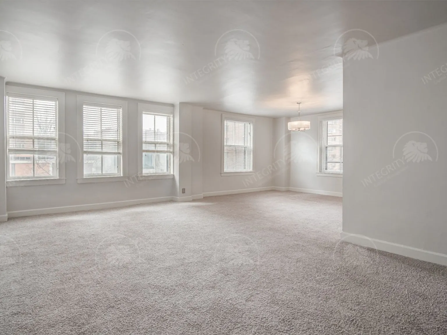 229 Ward Parkway — Photo 2
