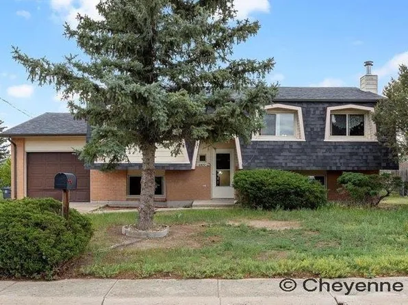 6921 Poulos Dr, Cheyenne, WY 82009