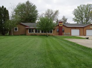 2558 Independence Ave, Waterloo, IA 50707