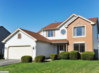 208 Pepperidge Cir, Streamwood, IL