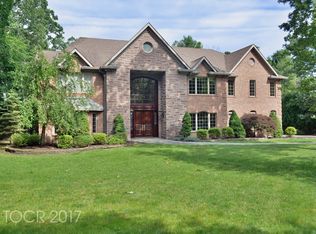 302 Nicolas Ct, Franklin Lakes, NJ 07417