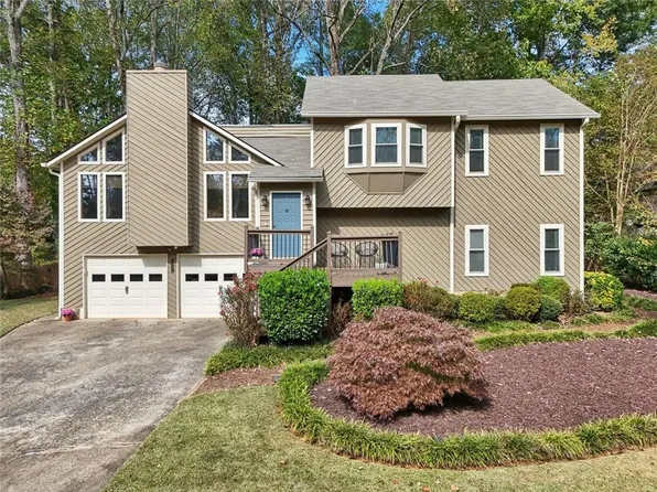 2842 Forest Chase Dr NE, Marietta, GA 30066