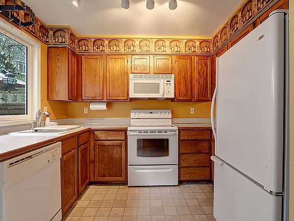 4th image of 12729 NE 171st Ln