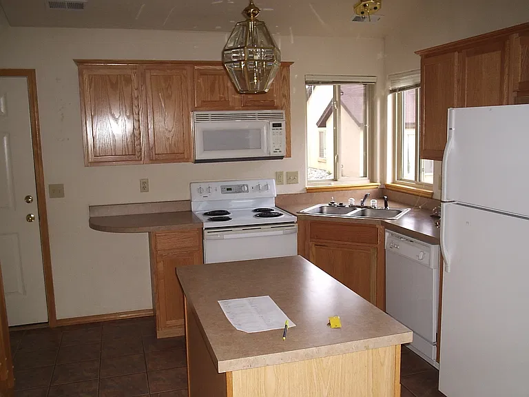 1604 Columbine Village Dr — Photo 13