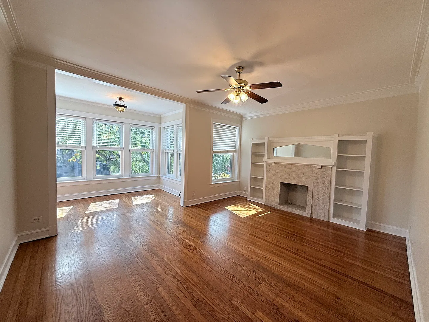 2 bed, 1700 sqft, $2,900 — Photo 2