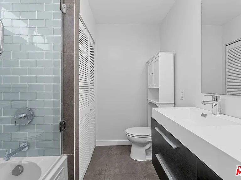 811 S Bedford St #301 — Photo 12