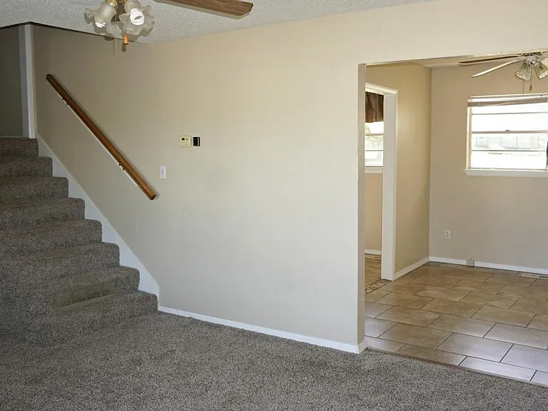 706 NW 53rd St — Photo 10