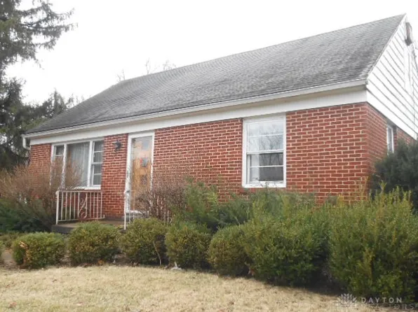 1353 Ridgeway Dr, Springfield, OH 45506