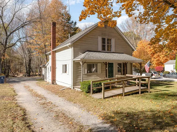 900 W Belle Ave, Saint Charles, MI 48655