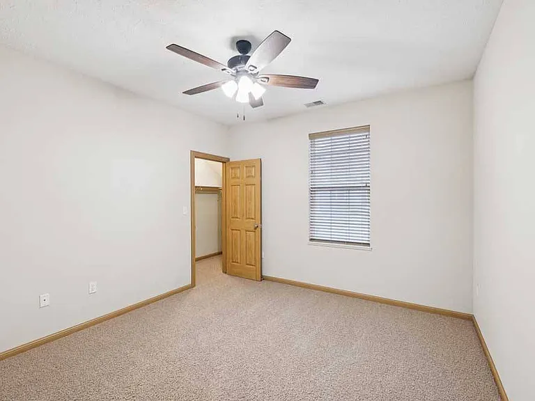 Stone Ridge Estates Apartments & Duplexes — Photo 147