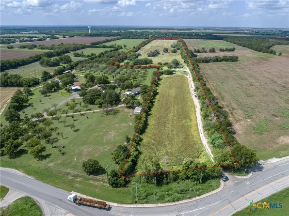 2950 W Interstate Highway 10, Seguin, TX 78155
