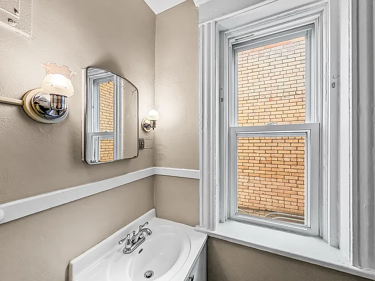 221 Chestnut St #221 — Photo 12