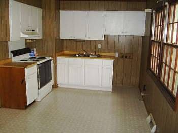 2nd image of 488 Barton St