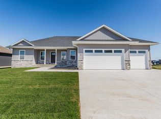 4810 Prairie Dock Rd, Cedar Falls, IA 50613