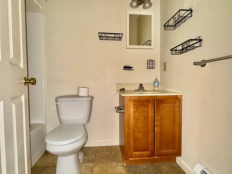 126 Vine St #6-A — Photo 6