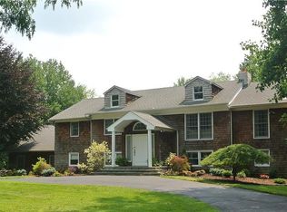 78 Cherry Ln, Syosset, NY 11791