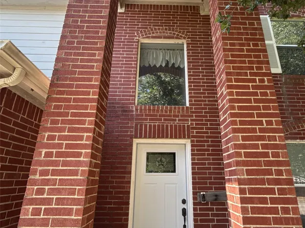 162 Quail Run Dr, Seagoville, TX 75159