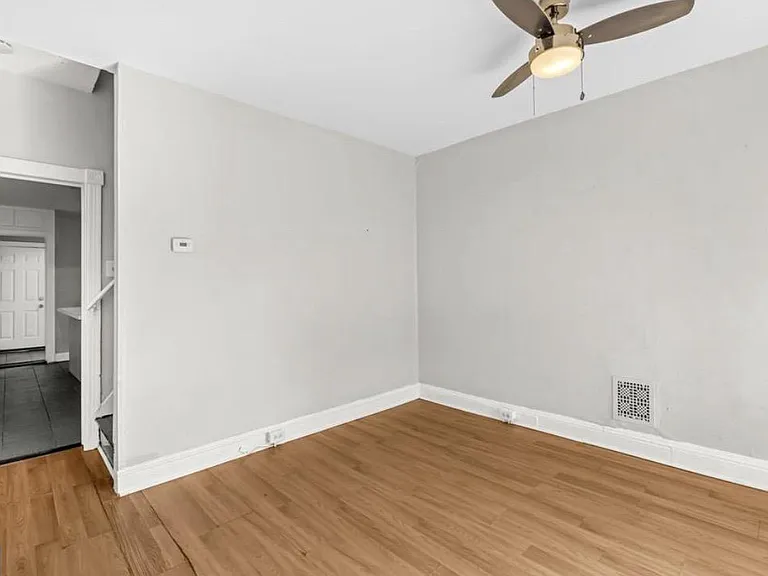 223 Grundy St — Photo 13