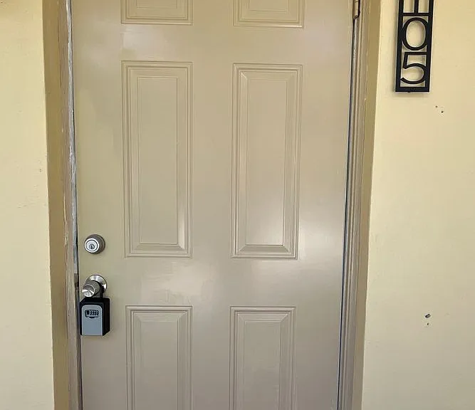 515 S Sequoia Dr — Photo 19
