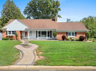 1153 Highview Ln, Green Bay, WI 54304