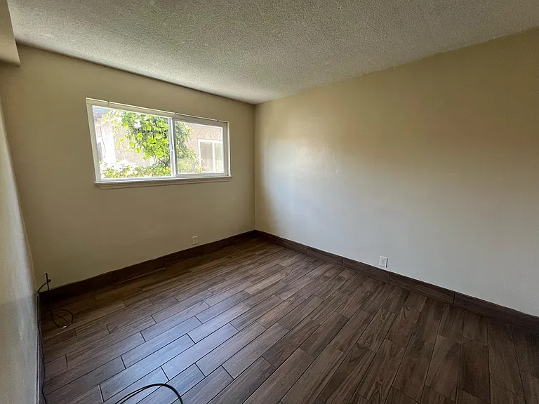 944 N Vine Ave #2 — Photo 13