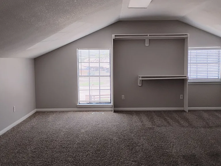 Lacy Loft — Photo 36