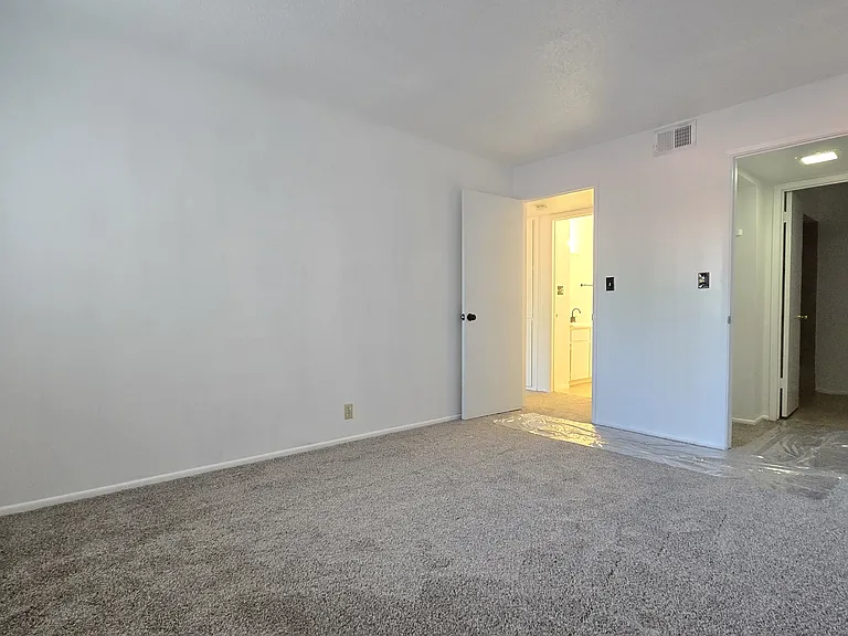 4917 N 73rd St #1-17 — Photo 22