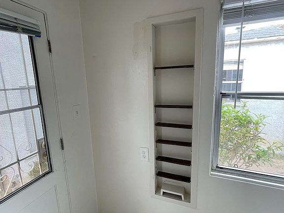 5th image of 4256-4264 Jewell St #4262